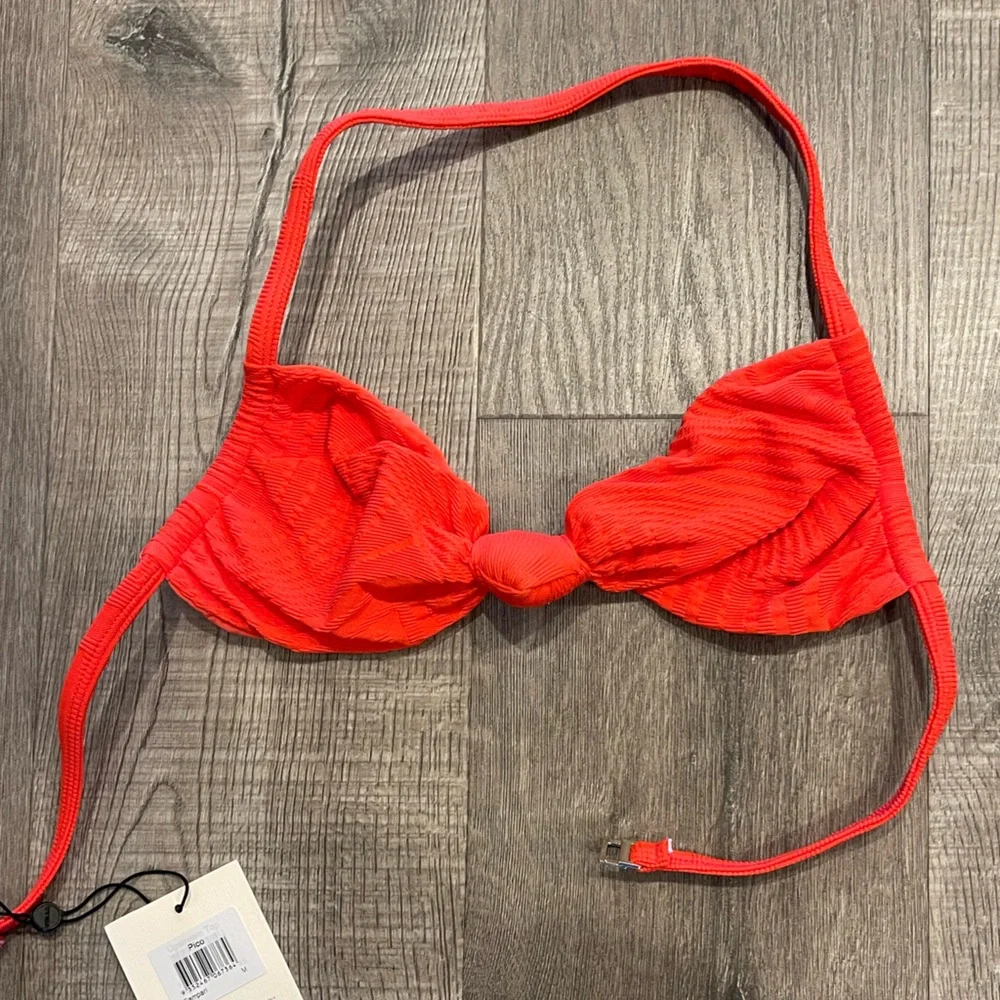NWT! FELLA Swim Pico Halter Bandeau Bikini Top M Red - Picture 2 of 5